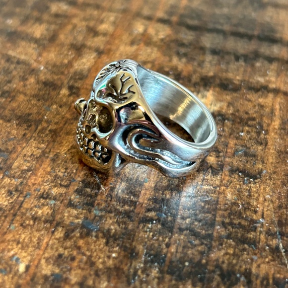 Men's Skull Ring Size 8 - Picture 3 of 3